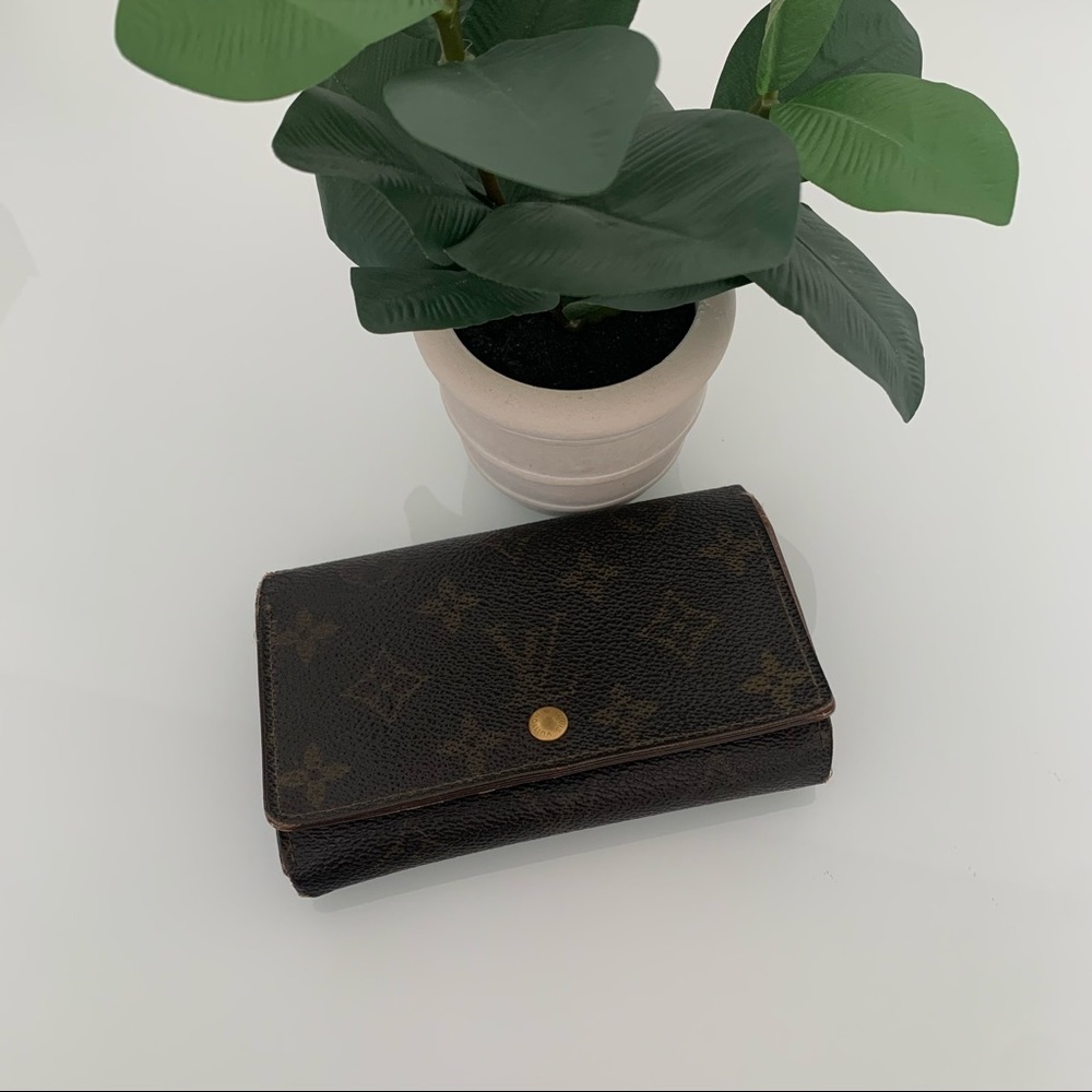 🚚 MOVING SALE Louis Vuitton | Monogram Porte Monnaie Billets Tresor Wallet